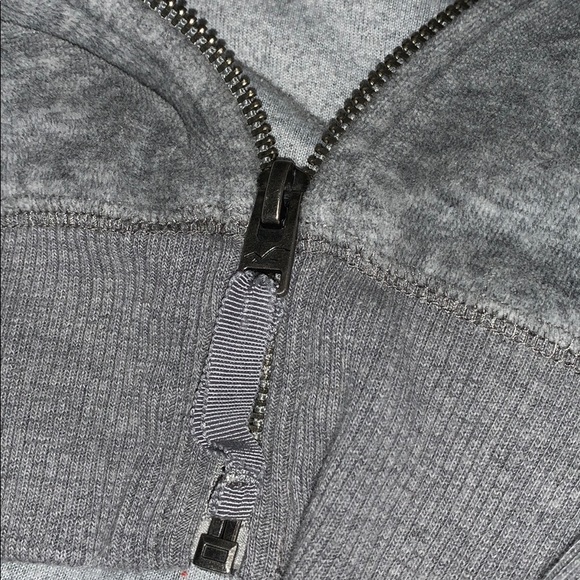 Hollister Velvet Cropped Zip Up Hoodie - Picture 8 of 11